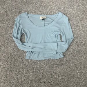 Women's Universal Threads Light Blue Cropped Long Sleeve Top